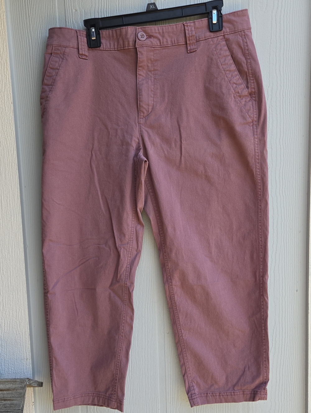 Old Navy | Women's High-Rise OG Chino Capris in Mauve Pink ( Size Large Petite )